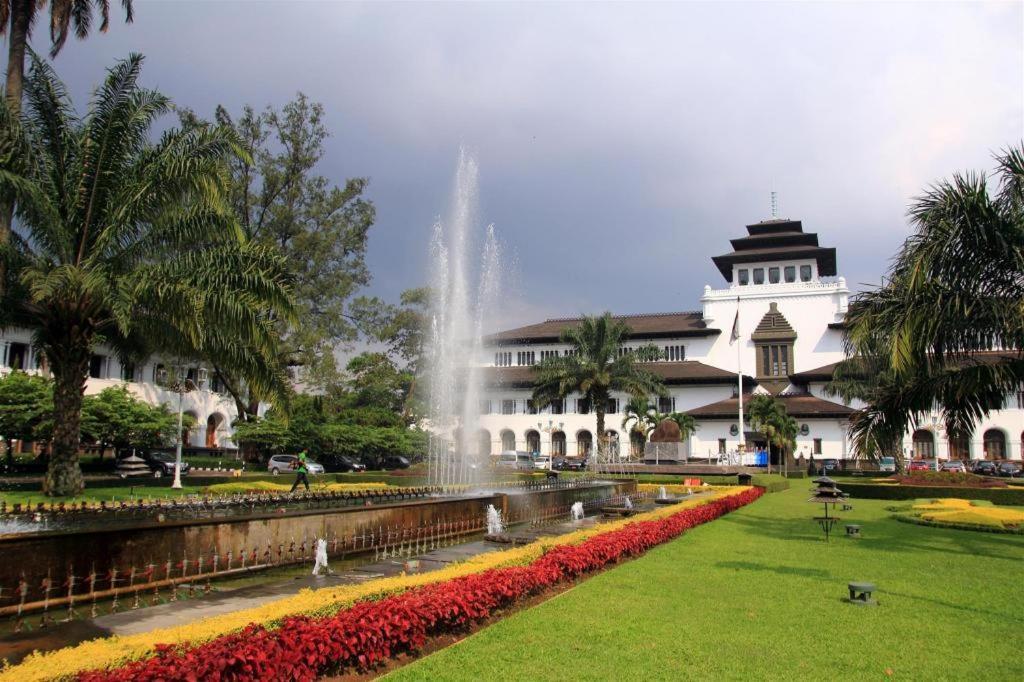 Paskal Inn Bandung Exterior foto