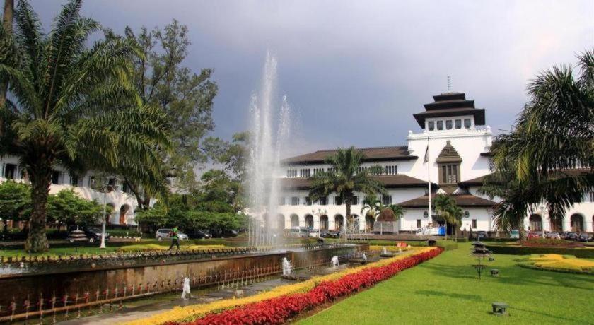 Paskal Inn Bandung Exterior foto